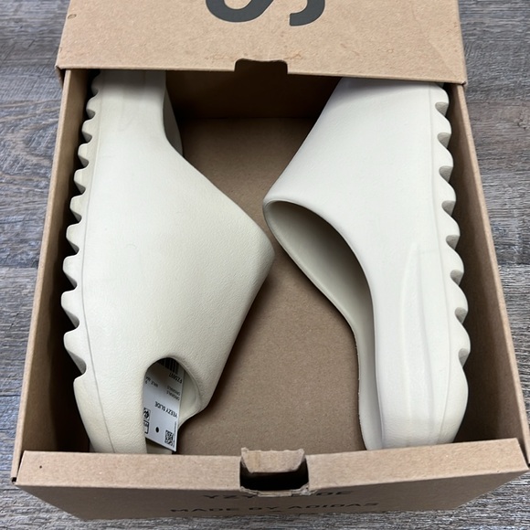 SOLD IN STORE Adidas Originals Men’s Yeezy Slide -Bone Size 9 - Picture 11 of 11